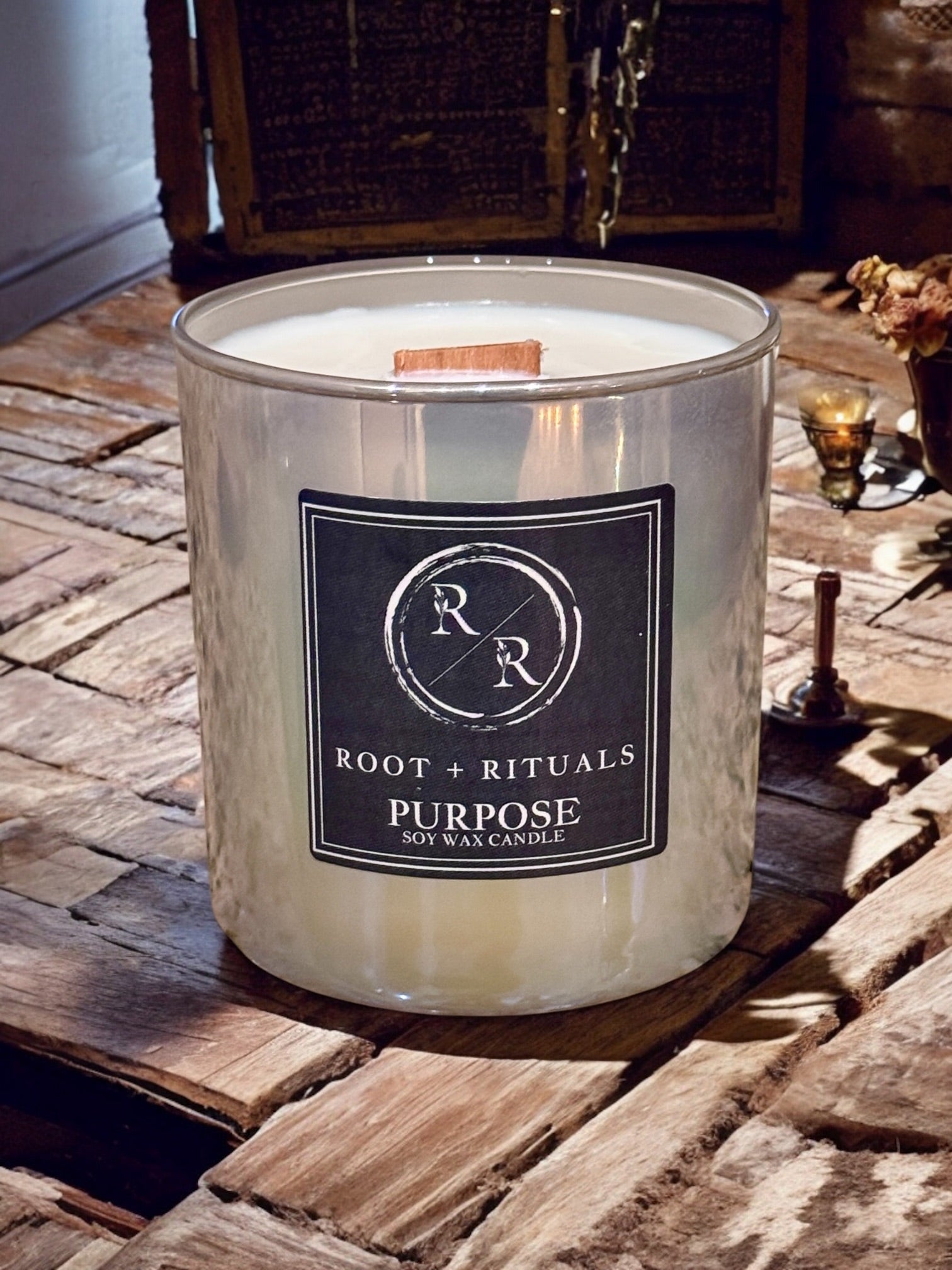 PURPOSE: Taupe Iridescent Candle