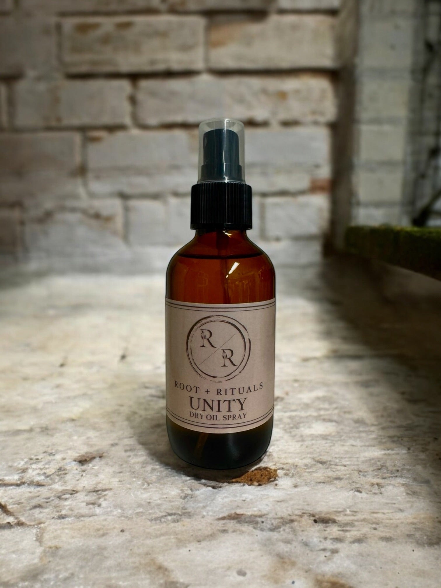 UNITY: Dry Oil Spray